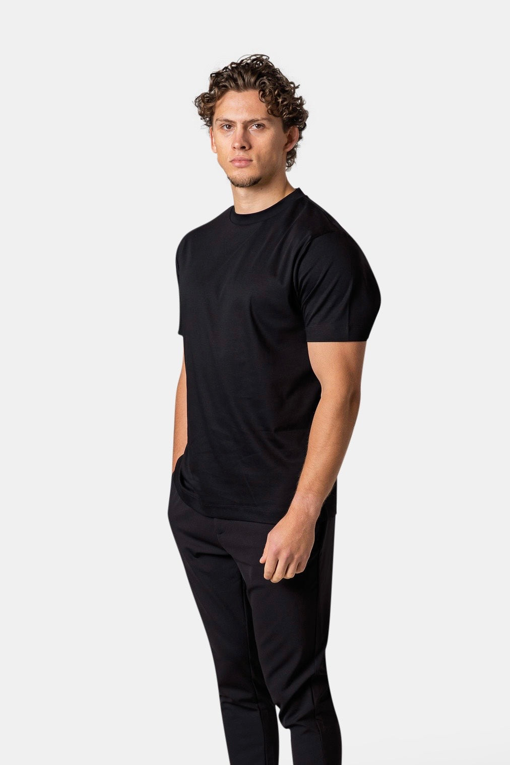 MERCERISED GLANS T-SHIRT - ZWART